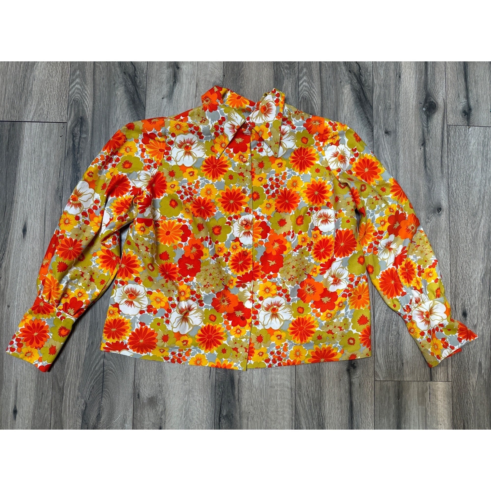 Vintage 70s Floral Button-Up Shirt Long Sleeve Bright Retro Disco Style Ski Shirt