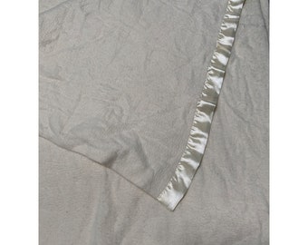 Cannon Vintage Twin Satin Edge Cream Acrylic Blanket USA Made