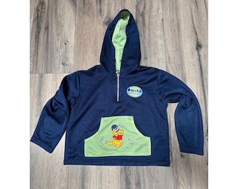 Sudadera con capucha infantil Poohs Honey Run, talla 6/6X, color azul y verde, con bolsillo y capucha.
