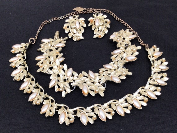 Costume Jewelry Set - image 1