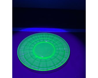 Fostoria ,Fairfax Pattern Banded Ring Uranium Green Depression Glass Sm Plate 6.25”