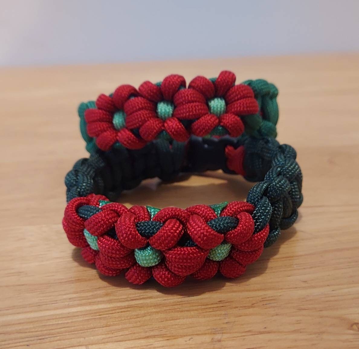 AMBUSH ブレスレット FLOWER PARACORD BRACELET Beautiful Flowers How to Make a Paracord Bracelet Knot