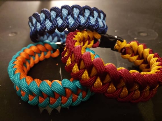 Shark Jaw Bone Paracord Survival Bracelet Made of 550 USA Paracord, Unisex,  Handmade Paracord Bracelet, Shark Jaw Weave, Paracord Jewelry -  Canada