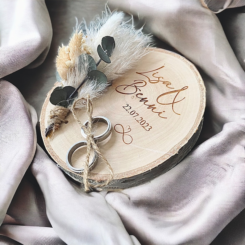 Wedding ring holder with dried flowers eucalyptus ring cushion rings, wedding rings wooden disc wedding ceremony marriage husband wife gift zdjęcie 2