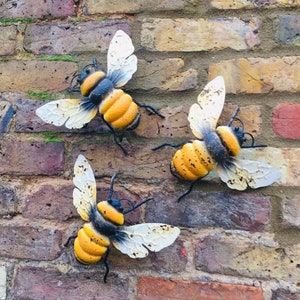 Bumble Bee Ornament / 1 Bug Wall Art Garden Decor Birthday Gifts Gardener Gardening