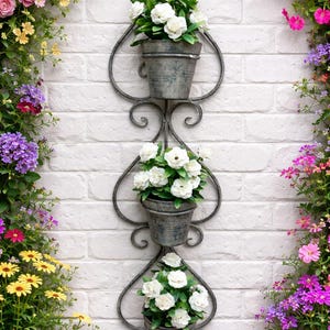 Hanging Garden Wall Planter with 3 pots for Flowers and Plant Display Garden Ornament Metal In or Outdoor