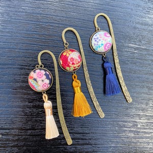 Kimono Style Fabric Bookmark with Tassel: Japanese Style | Book Lover Gift