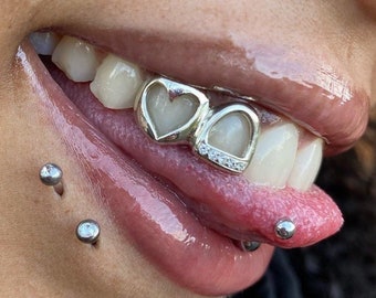 Double fenêtre avec Heart Grillz, Royaume-Uni, installation sur mesure