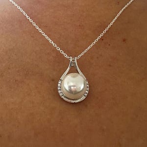 Freshwater Pearl in Sterling Silver Circle Charm-Dainty Gift For Her-925 Sterling Silver-Unique Gift For Her