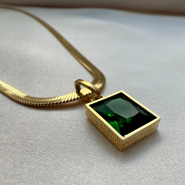 18Ct Gold Emerald Necklace.Gift For Her.Spring Sale