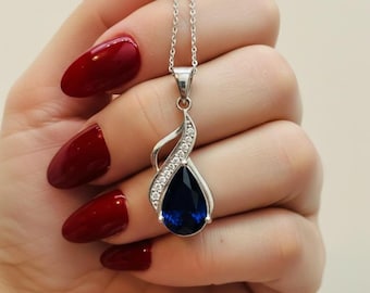 Pingente em forma de lágrima com safira azul-real – Prata de lei, pedra do mês de setembro