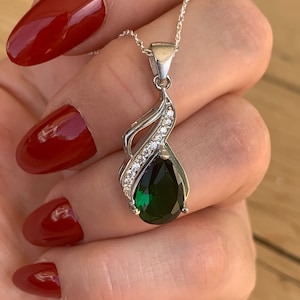 Sterling Silver Emerald Necklace – May Birthstone Gift for Her