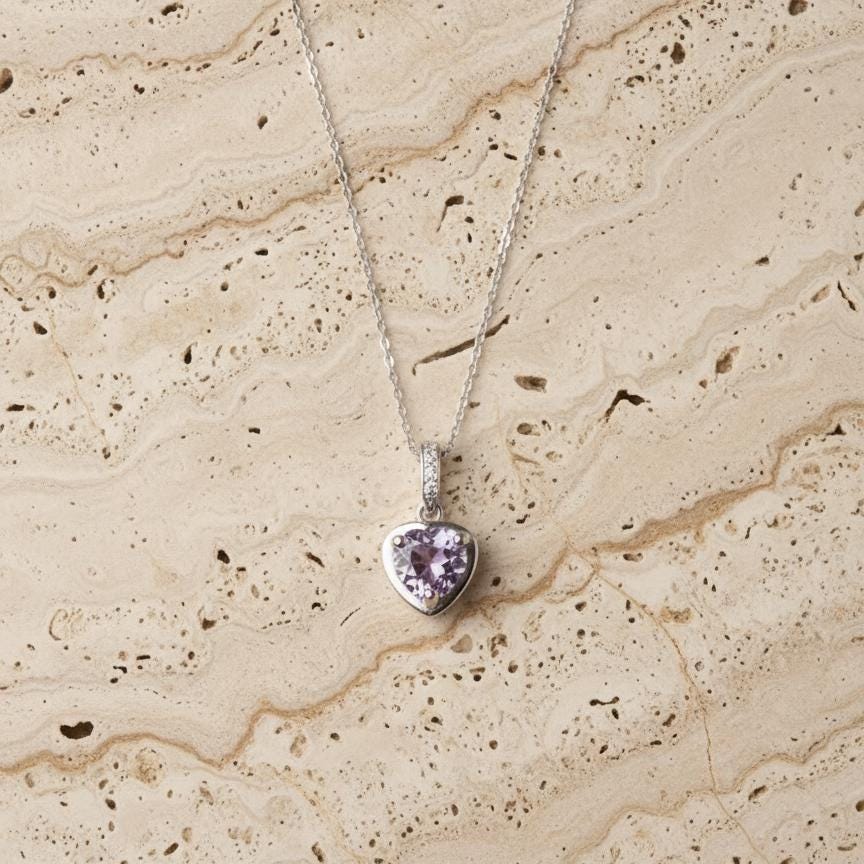 Collana Con Ciondolo A Cuore In Ametista Dorata E Ali D'Angelo, Boho Statement, Gioiello Donna