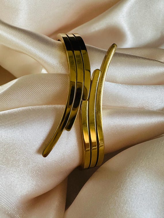 18k Gold Filled Bangle: Modern Stainless Steel Bracelet