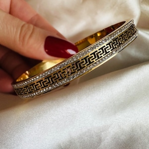 Jaqueline 18k Gold Filled Bangle-Gift For Her-Unique Gift For Her