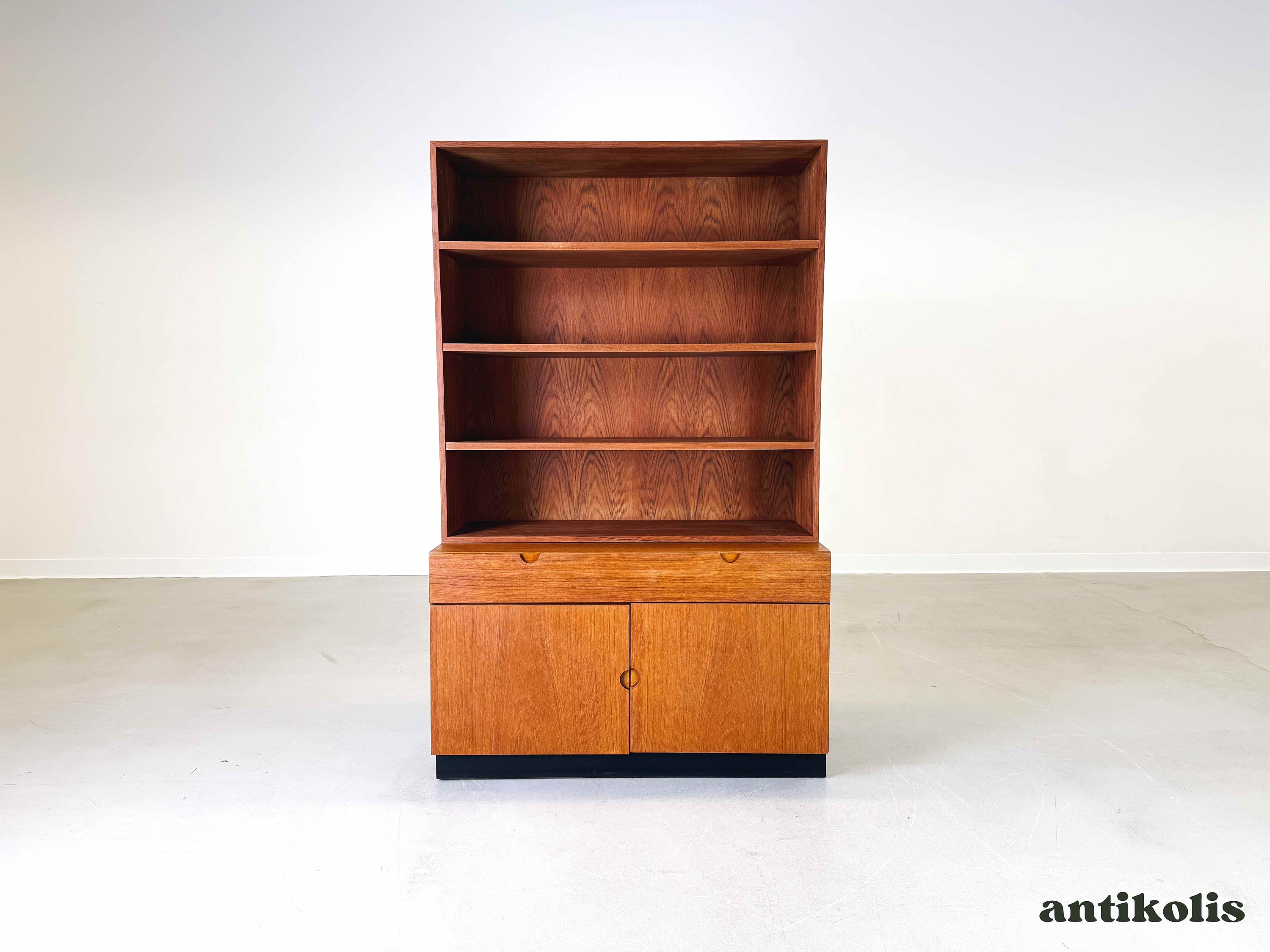 Boekenkast uit het midden van de eeuw Bramin 160 Sven Ellekär teakhouten plank