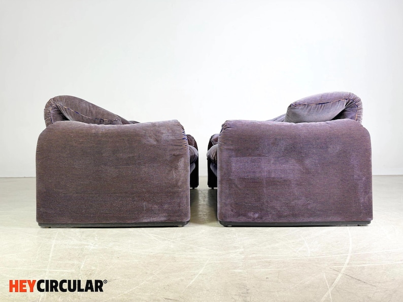 1x Cassina Maralunga tweezitsbank Vico Magistretti corduroy bank afbeelding 7