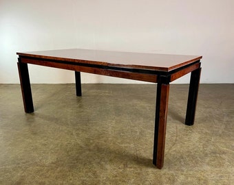 Trüggelmann extendable dining table
