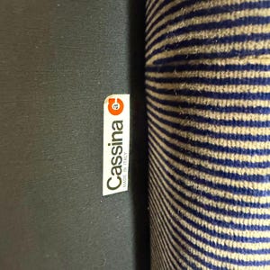 1x Cassina Maralunga tweezitsbank Vico Magistretti corduroy bank afbeelding 10