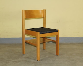 Set of 4 wooden retro stacking chairs, vintage