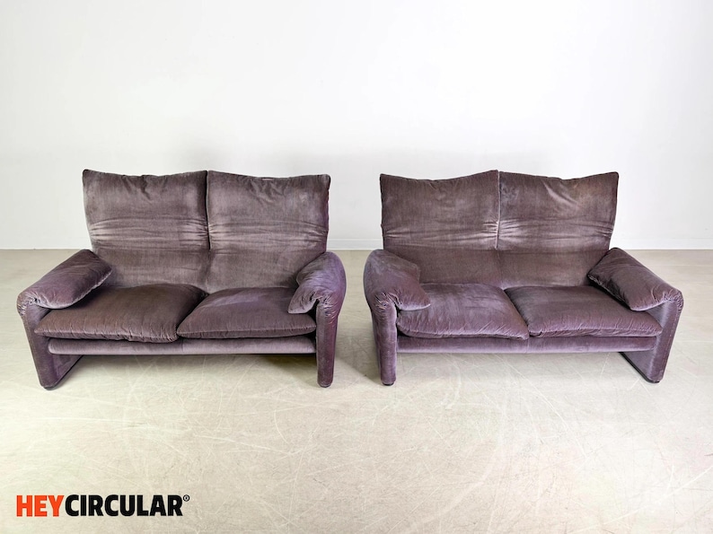 1x Cassina Maralunga tweezitsbank Vico Magistretti corduroy bank afbeelding 3