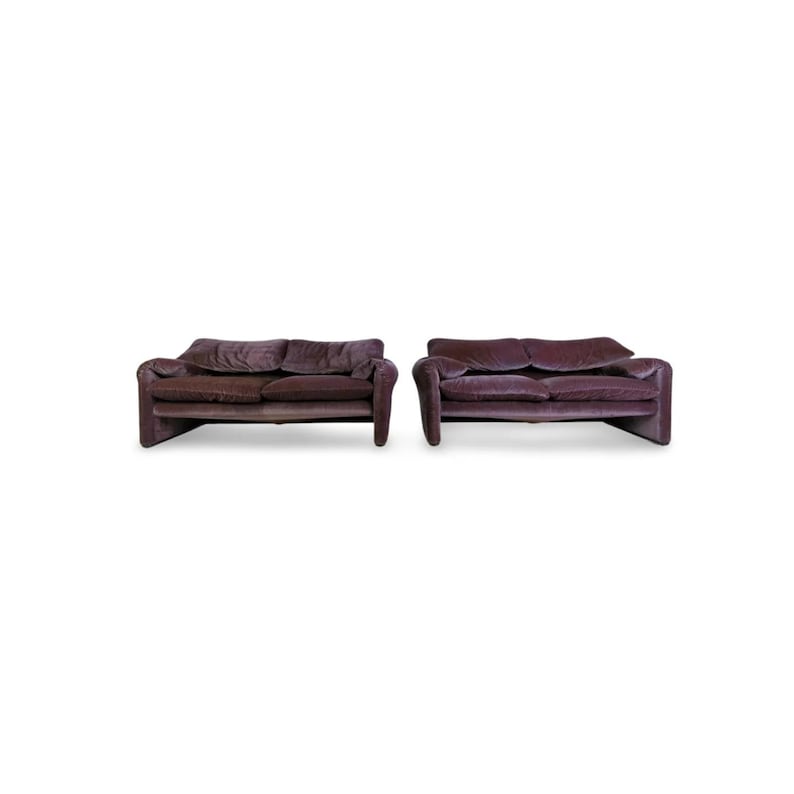 1x Cassina Maralunga tweezitsbank Vico Magistretti corduroy bank afbeelding 1