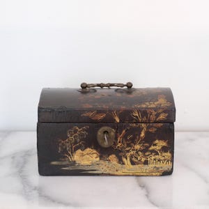 Antique Chinese Lacquer Tea Caddy Box, Chinese Export Gilt-wood Painted Box