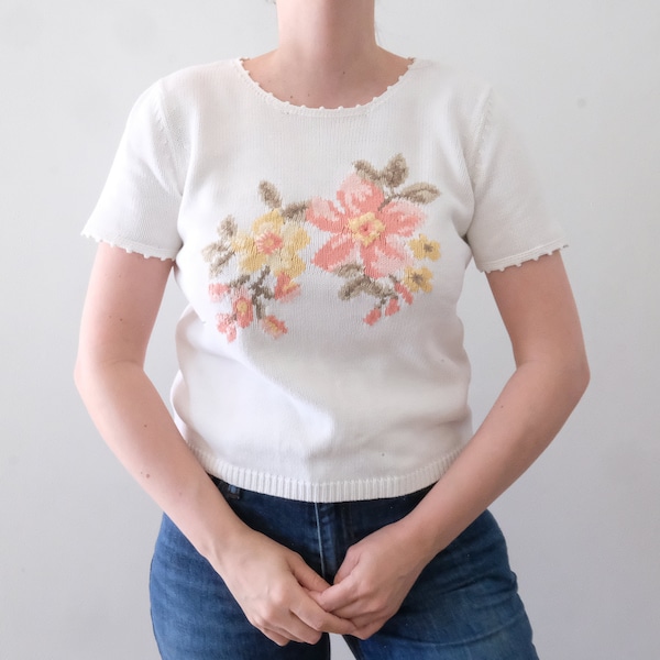 Vintage Floral Embroidered Sweater, White Floral Sweater, Vintage Floral Knitwear, Floral Sweater Tee/Blouse