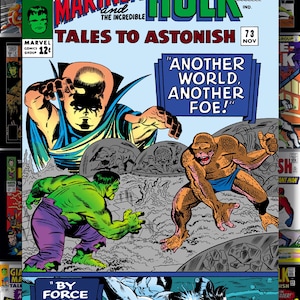 Puede incluir: Portada de c&oacute;mic de "Sub-Mariner and Hulk: Tales to Astonish" #73. Presenta a Hulk luchando contra una criatura simiesca marr&oacute;n, con una figura calva vestida de azul en el fondo. La portada tiene una combinaci&oacute;n de colores azul, rojo y verde.