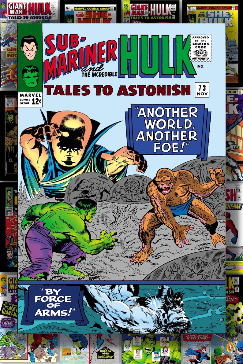 Puede incluir: Portada de c&oacute;mic de "Sub-Mariner and Hulk: Tales to Astonish" #73. Presenta a Hulk luchando contra una criatura simiesca marr&oacute;n, con una figura calva vestida de azul en el fondo. La portada tiene una combinaci&oacute;n de colores azul, rojo y verde.