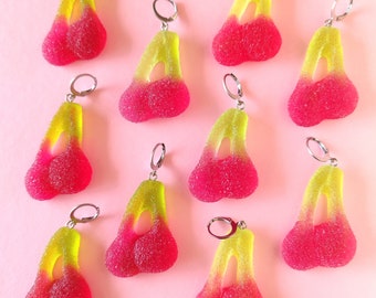 Boucles d'oreilles créoles en bonbons gélifiés cerises - faux bijoux en bonbons - taille réelle
