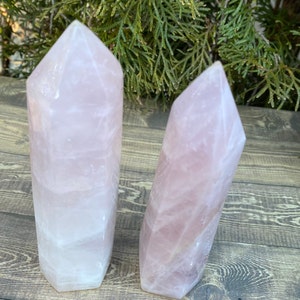 Gorgeous rose quartz tower shape, gemstone, best stone for home decorations, gift-worthy egg-shaped rose quartz, original quality