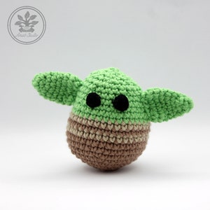 Juguete tentetieso / tentempié. Amigurumi Baby Yoda. Juguete bebé. Baby Shower. Regalo recién nacido.