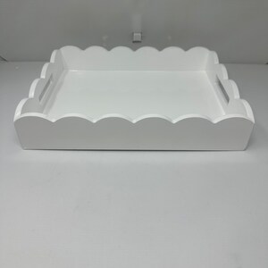 High Gloss Scalloped Serving Tray