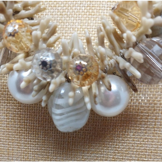 Stunning Faux Reef Pearl Shell Chunky Statement N… - image 2