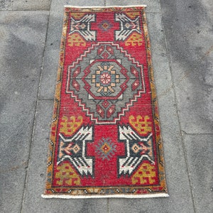 Vintage Rug, Turkish Rug, 2x4 Small Rug, Decorative Oushak Rugs, Rugs For Entry, 1.5x3.1 ft Red Rug, Anatolian Rug, Small Tribal Rug,