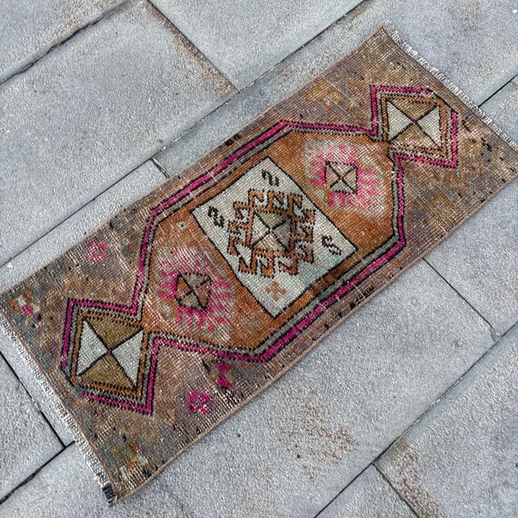 Vintage Turkish Rug, Geometric Design, 36x83cm Wool Rug, Rustic
