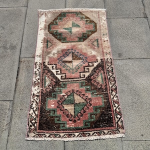 Vintage Turkish Door Mat, Geometric Design, Bohemian Style Rug, 2x3ft, Muted Pink and Green Colors, Handwoven Home Decor, Small Area Rug