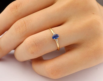 Blue Sapphire Stone Gold Ring-Oval Cut--Between Two Zircon Stones-Very Compatible with Evening Dresses