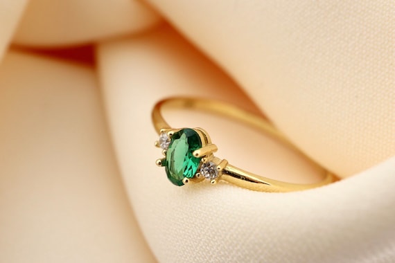 Green Gemstone 14K Yellow Gold Zambian Emerald Ring, For Astrology, Size: 5  To 15 Carat at Rs 15000/carat in New Delhi