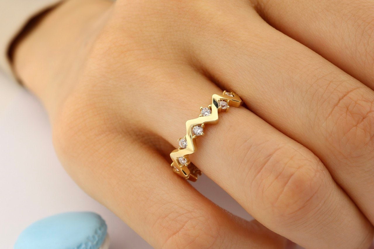 14k Solid Gold Zigzag Ring With Zircon Stones - Gold 14k Solid Gold Zigzag Ring With Zircon Stones - Gold