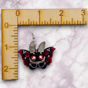 Mothman Earrings, cute cryptid art, mothman jewelry, cryptid jewelry, cryptid earrings, cute goth earrings, creepy jewelry, moth man art afbeelding 5