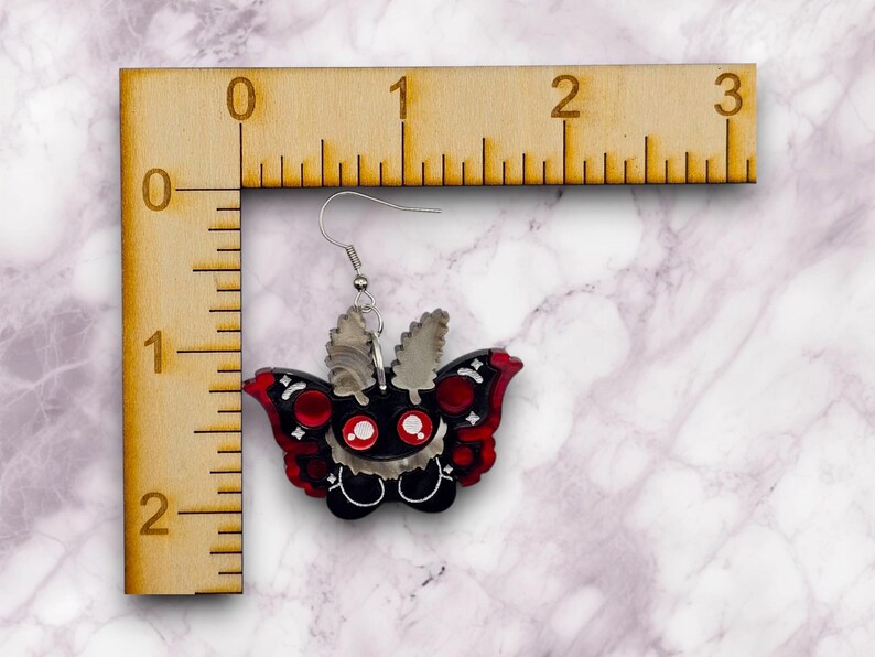 Mothman Earrings, cute cryptid art, mothman jewelry, cryptid jewelry, cryptid earrings, cute goth earrings, creepy jewelry, moth man art afbeelding 5