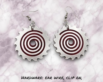 Boucles d'oreilles lame de scie circulaire, boucles d'oreilles d'halloween, film d'horreur, boucles d'oreilles goth, bijoux d'halloween, cadeau pour amateur d'halloween, boucles d'oreilles d'horreur