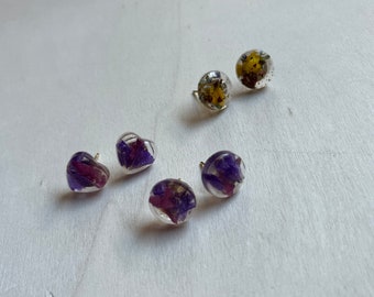 Puces d'oreilles fleurs funéraires - coeur et cercle