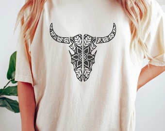 Comfort Colors Western Shirt Longhorn Skull Graphic Tee Cowgirl Shirt Rodeo Shirt Cowboy Shirt Country Concert Shirt Women Bull Skull Shirt