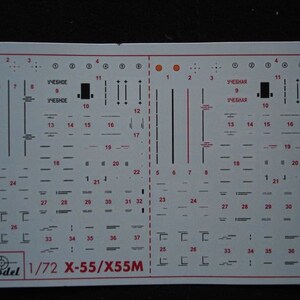 Pode incluir: Uma folha de instru&ccedil;&otilde;es para um kit de modelo de avi&atilde;o com um diagrama em preto e branco das pe&ccedil;as. A folha &eacute; etiquetada "Amodel 1/72 X-55/X55M".