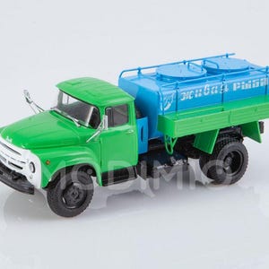 1/43 ZIL-130 Lebendfischtransporter ACZhR-130 mit Magazin Modimio #108 UDSSR, Russland