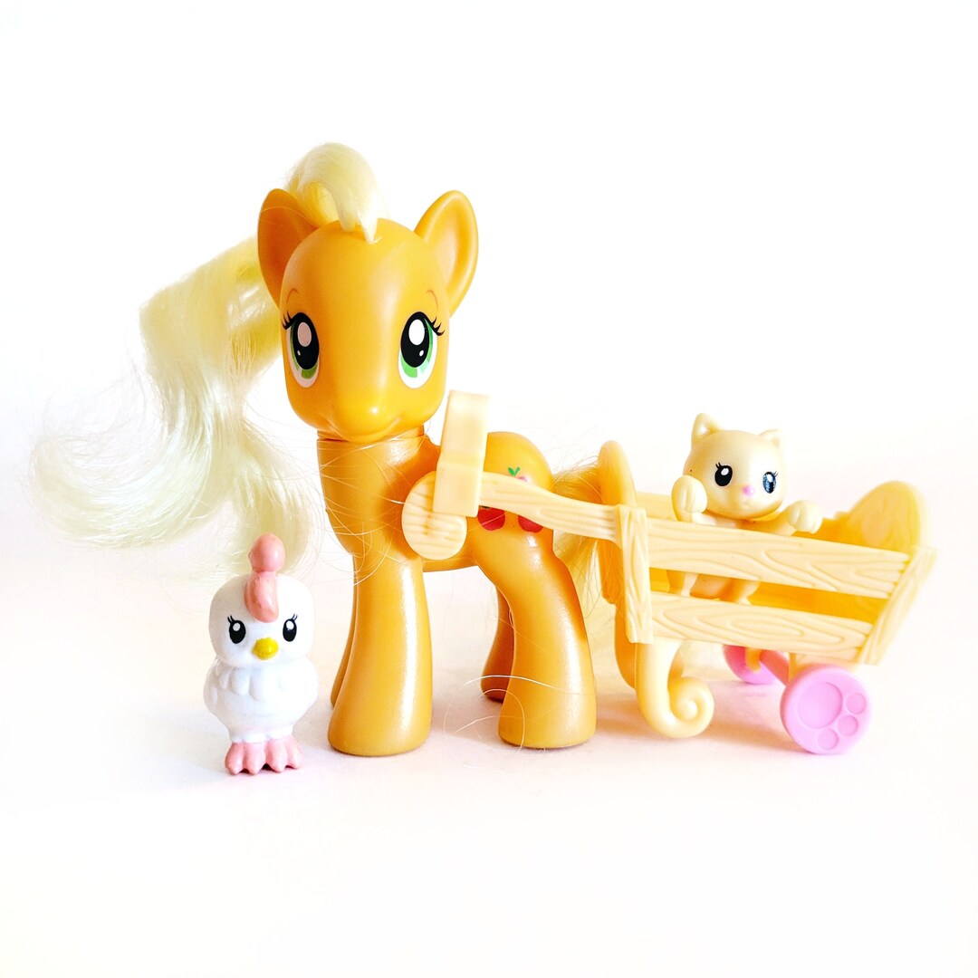 My Little Pony G4 Applejacks Sweet Apple Barn Brushable Pony With Wagon
