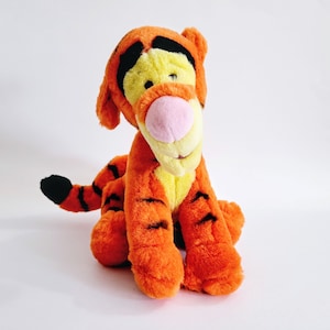 Disney Parks Winnie the Pooh Tigger Vintage Plush Toy 10&quot;